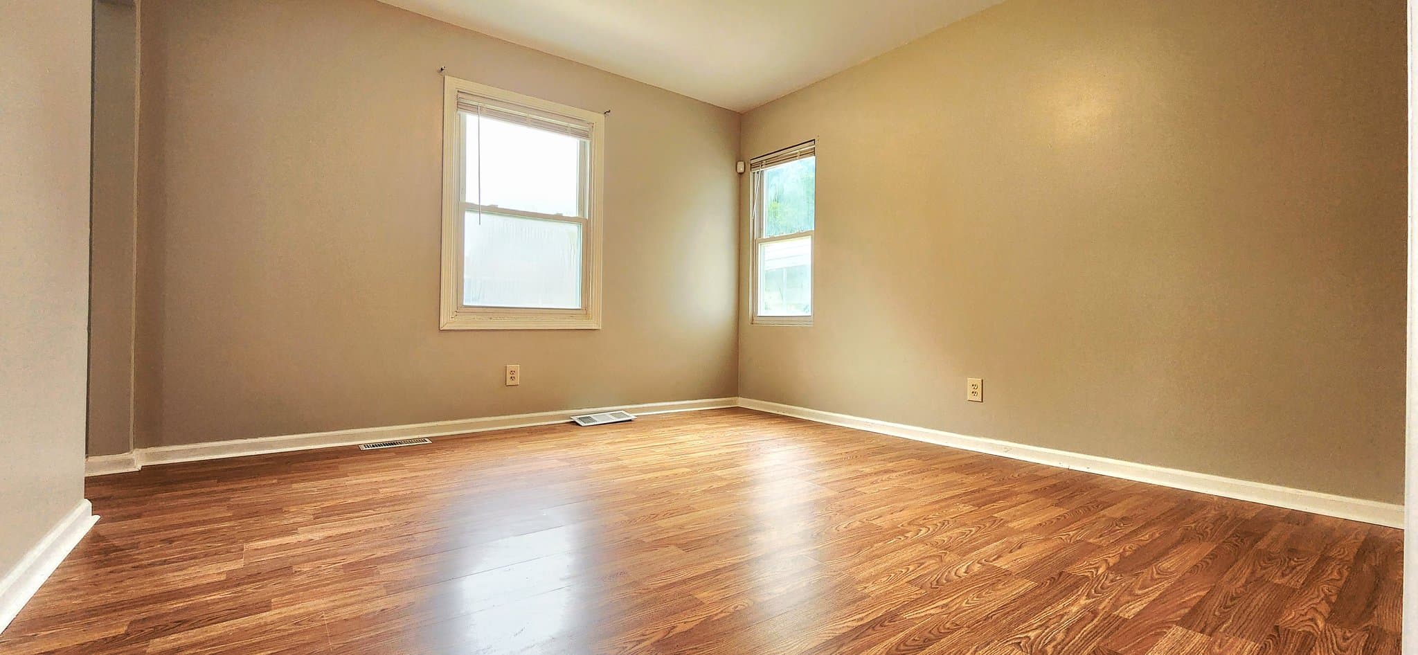 Kansas City House: 4736 E 44th Ter