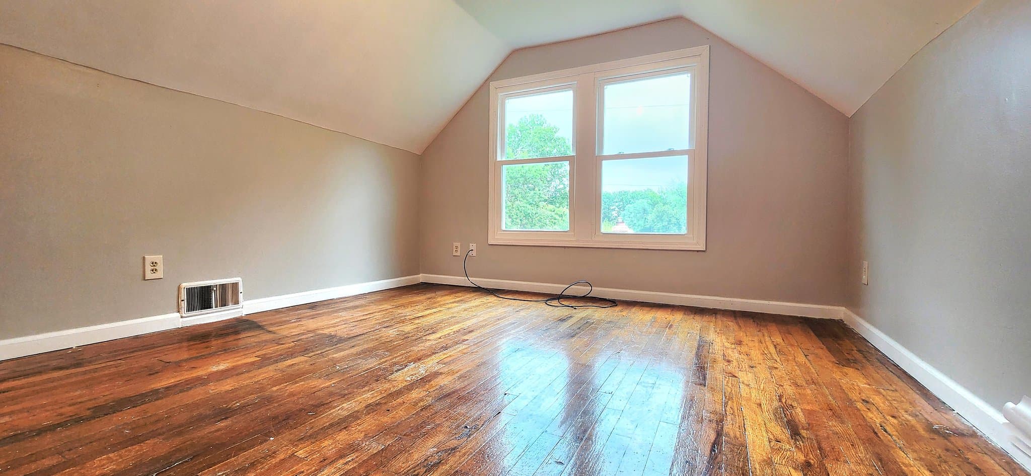 Kansas City House: 4736 E 44th Ter