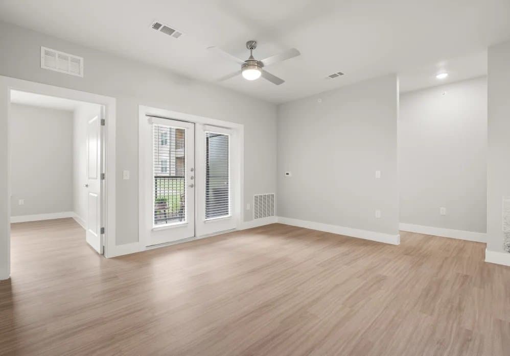 Del Valle Apartment: 13411 FM 812
