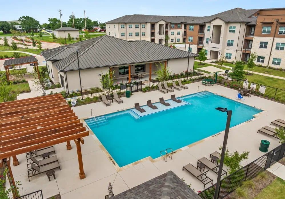 Del Valle Apartment: 13411 FM 812