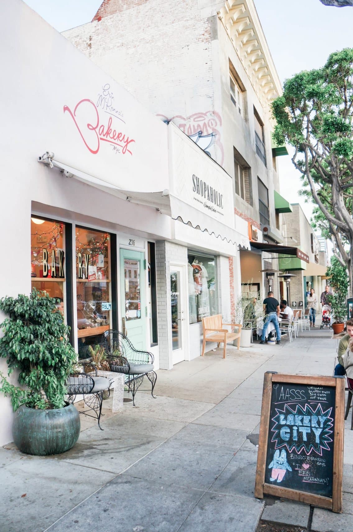 Los Angeles Apartment: 111 N Normandie Avenue