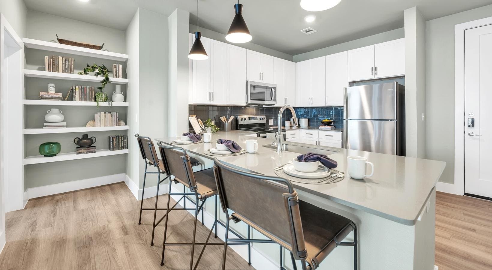 Austin Apartment: 6400 E riverside