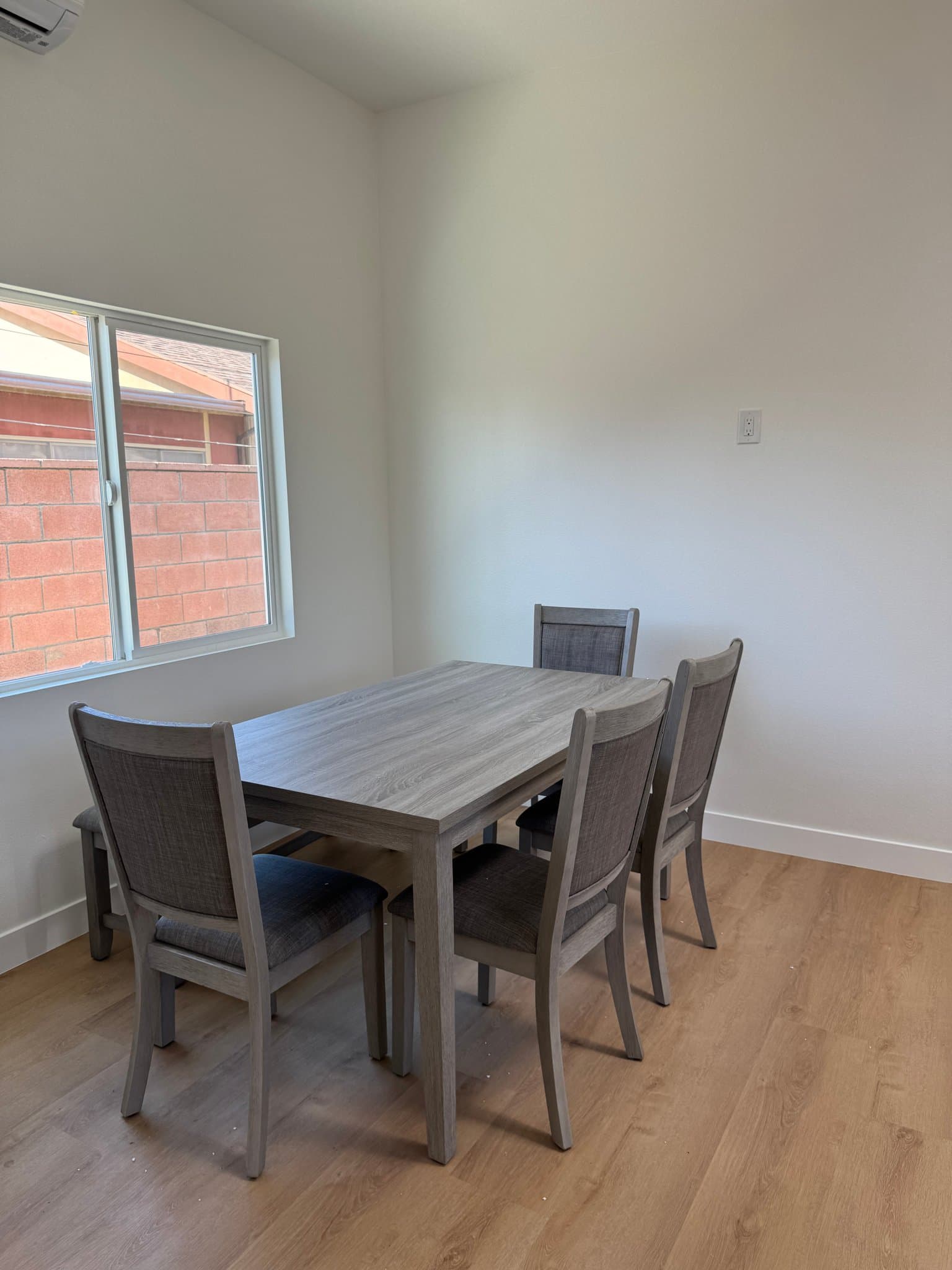 Garden Grove Single Room: 11135 Faye Ave