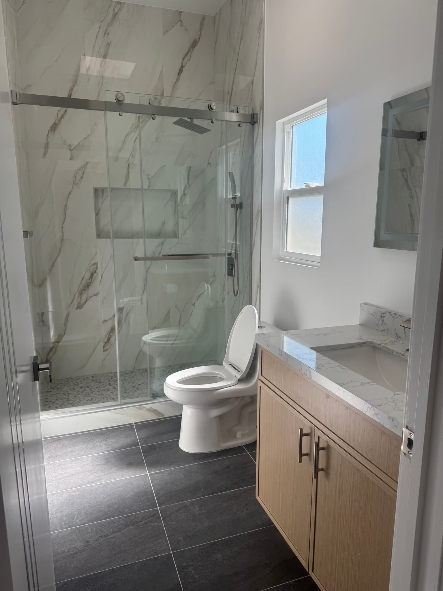 Garden Grove Single Room: 11135 Faye Ave