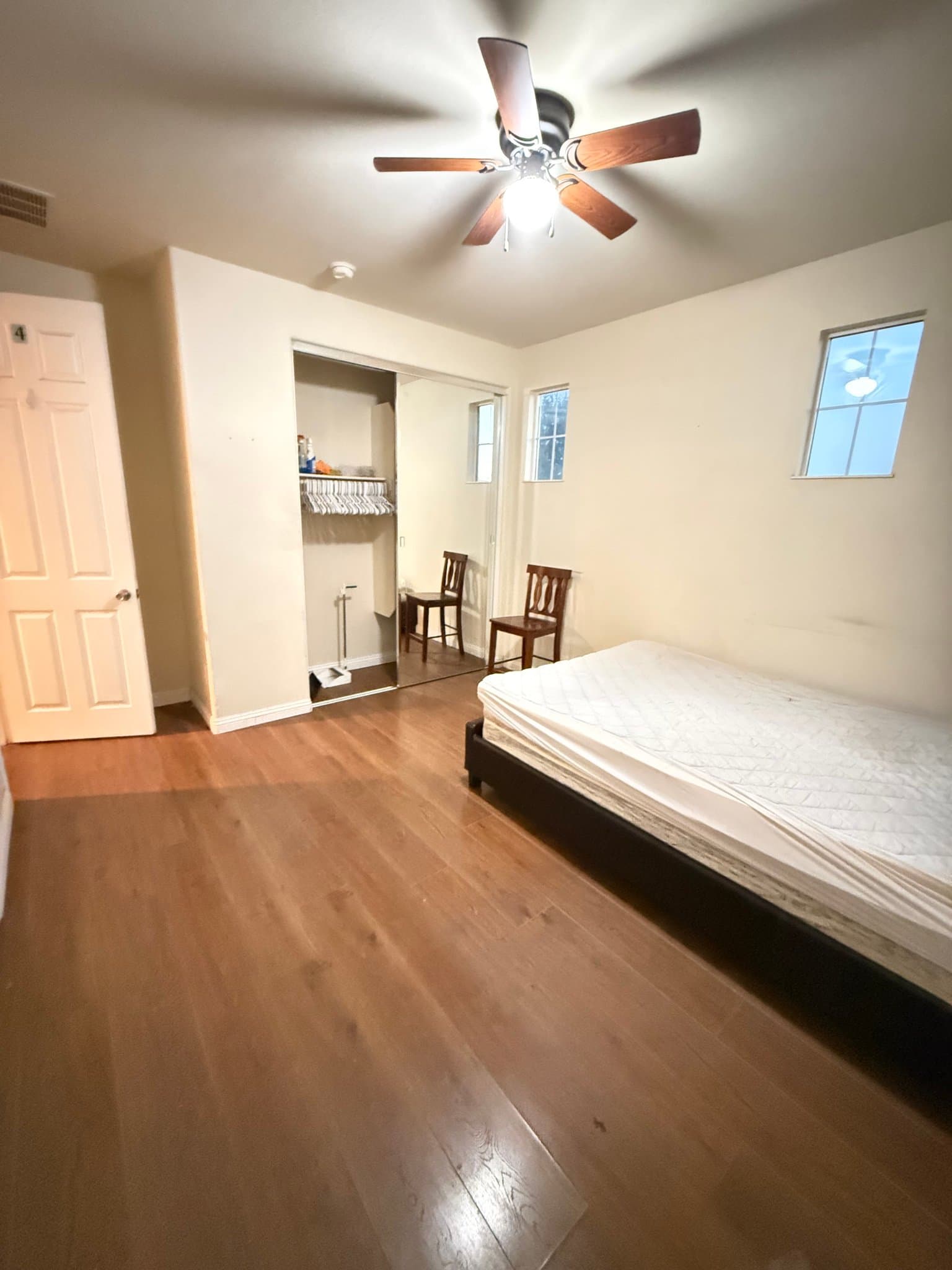Corona Single Room: 13744 dellbrook st