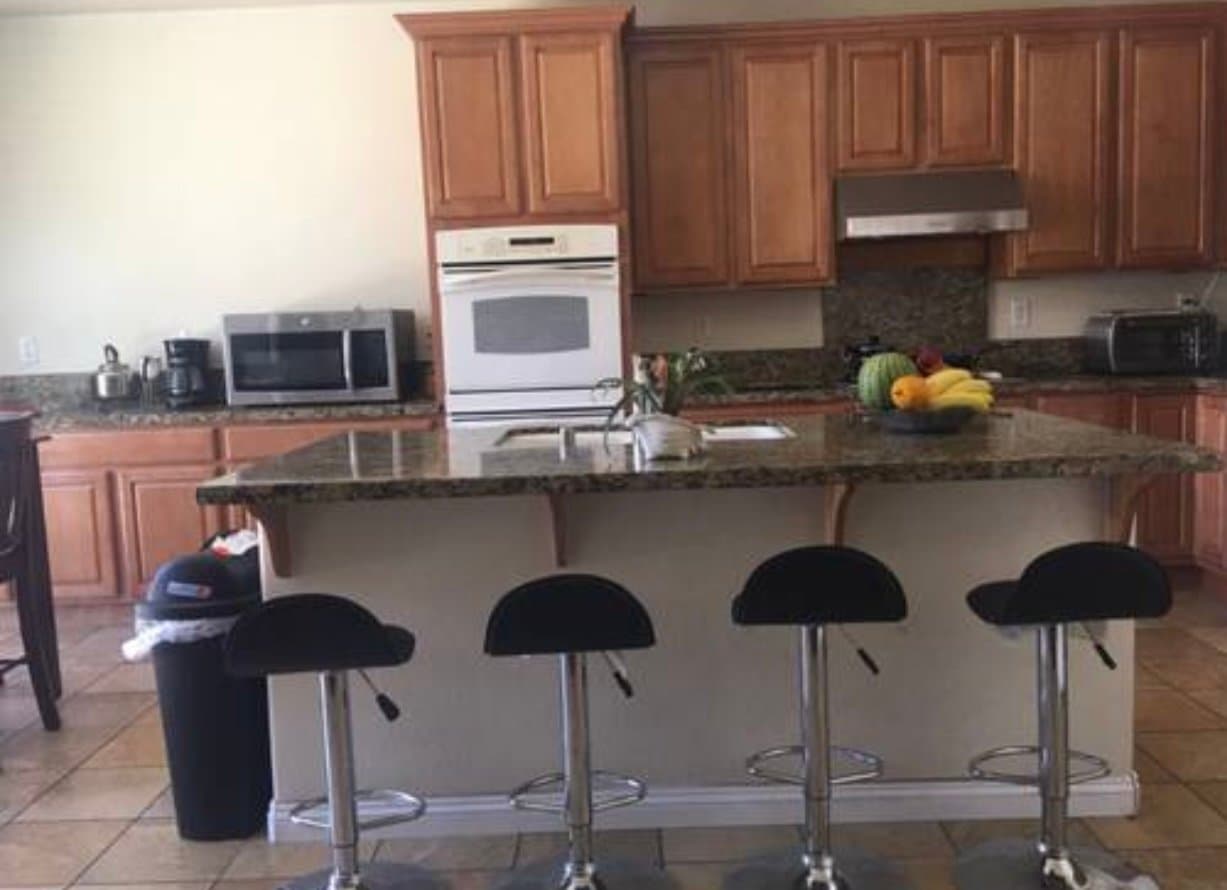 Corona Single Room: 13744 dellbrook st