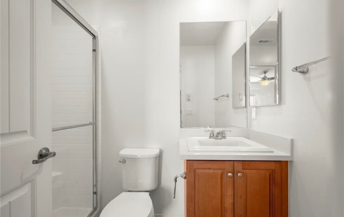 Eastvale Single Room: 14925 shoreham st