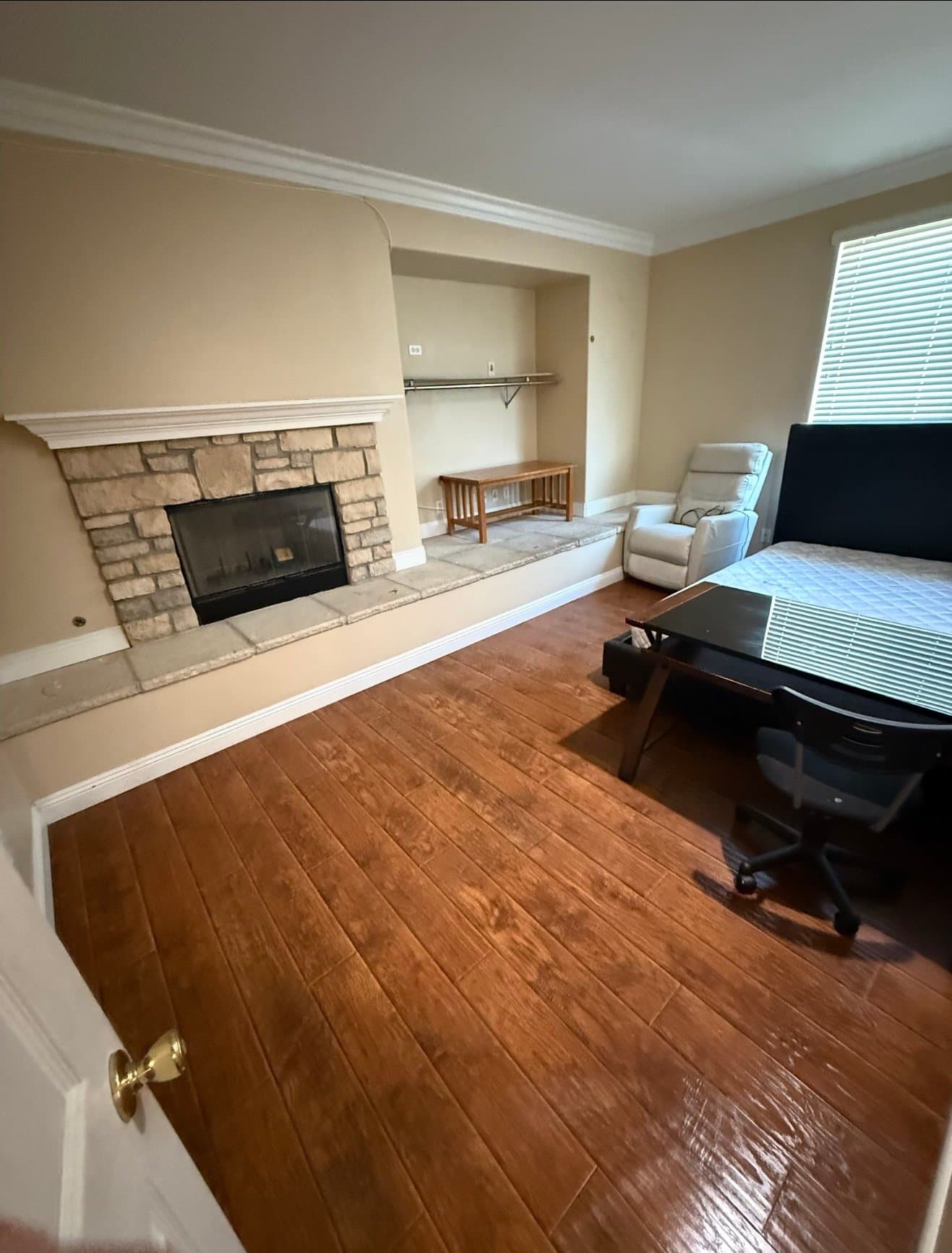 Eastvale Single Room: 13668 amberview pl