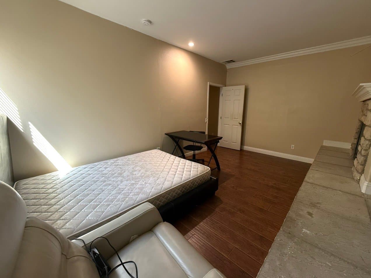 Eastvale Single Room: 13668 amberview pl