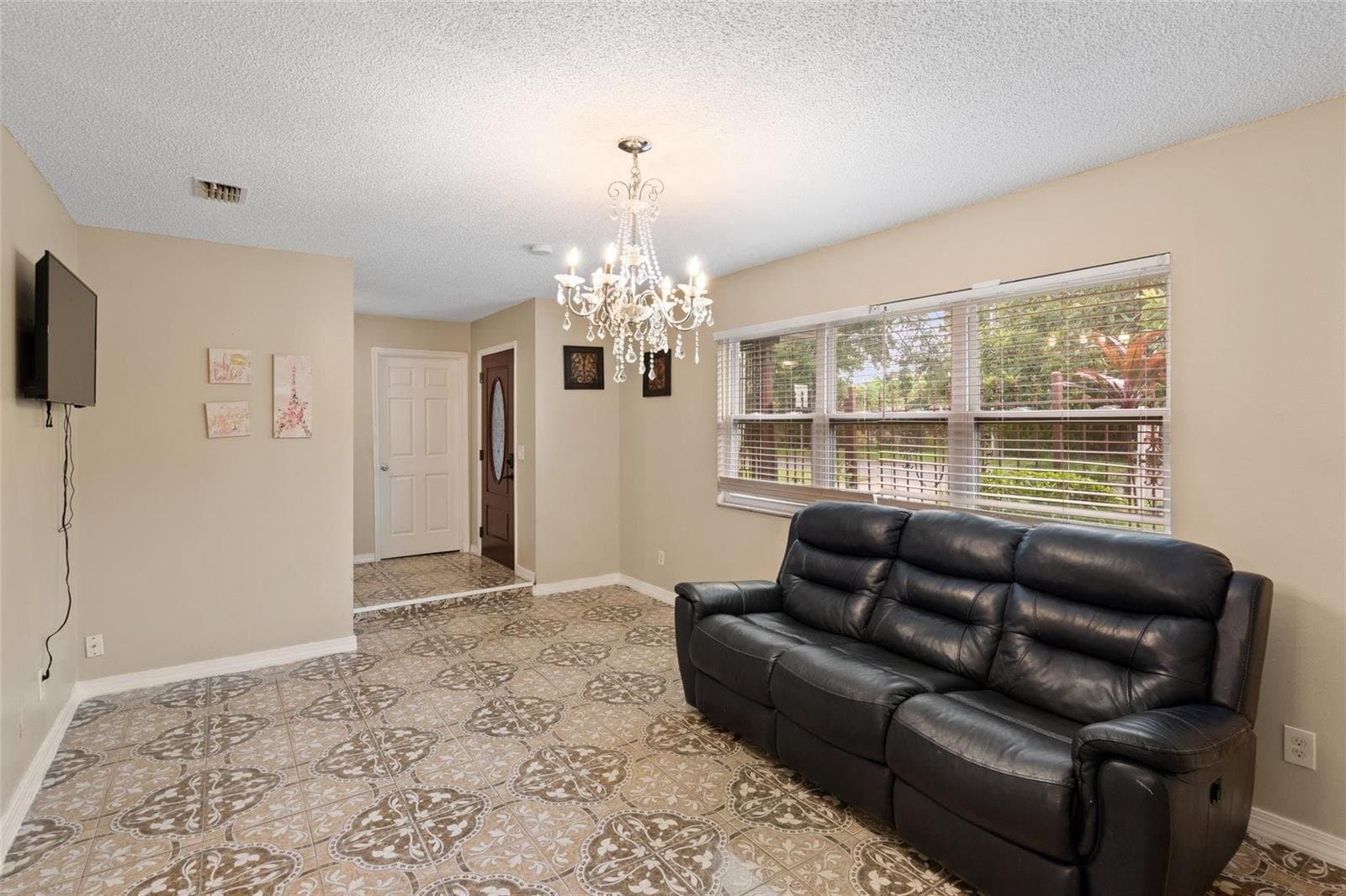 ORLANDO House: 418 Declaration Dr