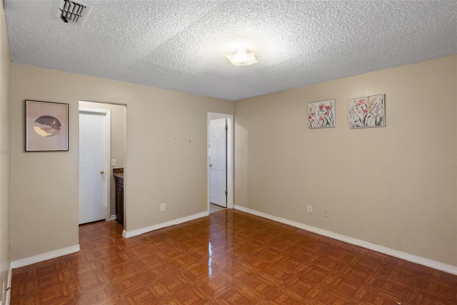 ORLANDO House: 418 Declaration Dr