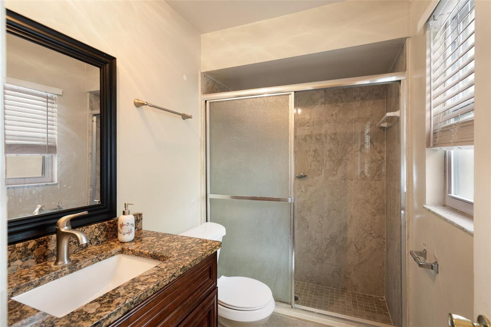 ORLANDO House: 418 Declaration Dr