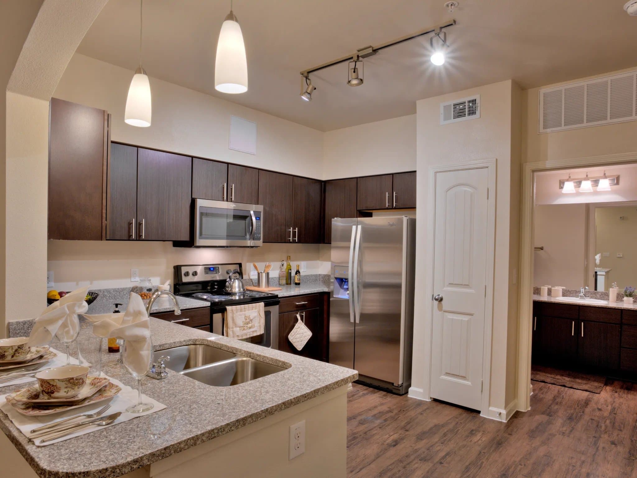 Austin Apartment: 1701 Oak Hill Ln