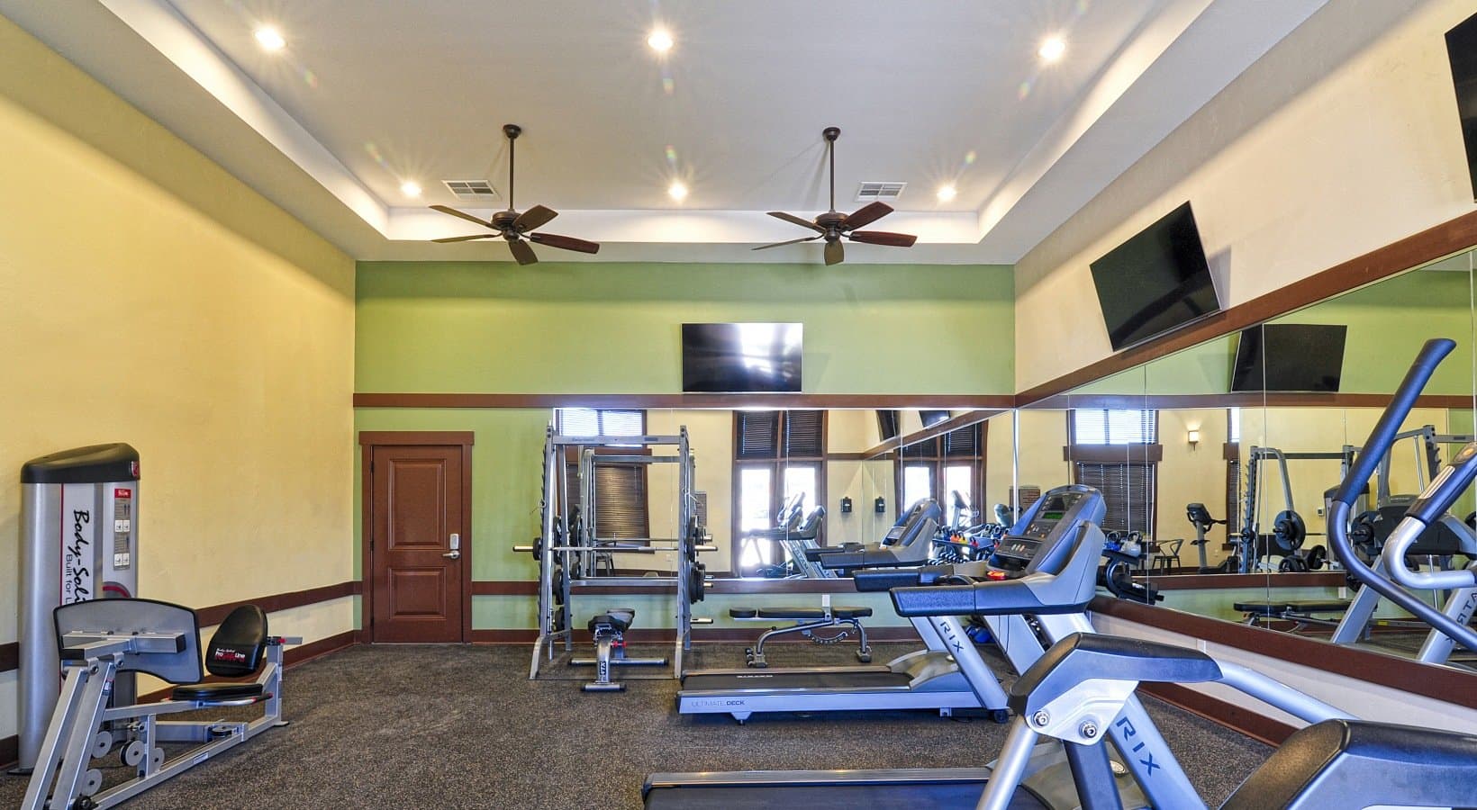 Austin Apartment: 515 E Slaughter ln