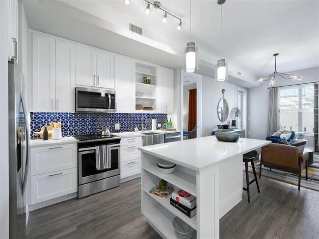 Austin Apartment: 2213 Cascades Avenue