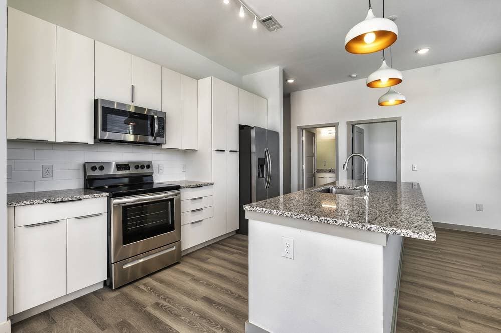 Austin Apartment: 1700 WIllow Creek