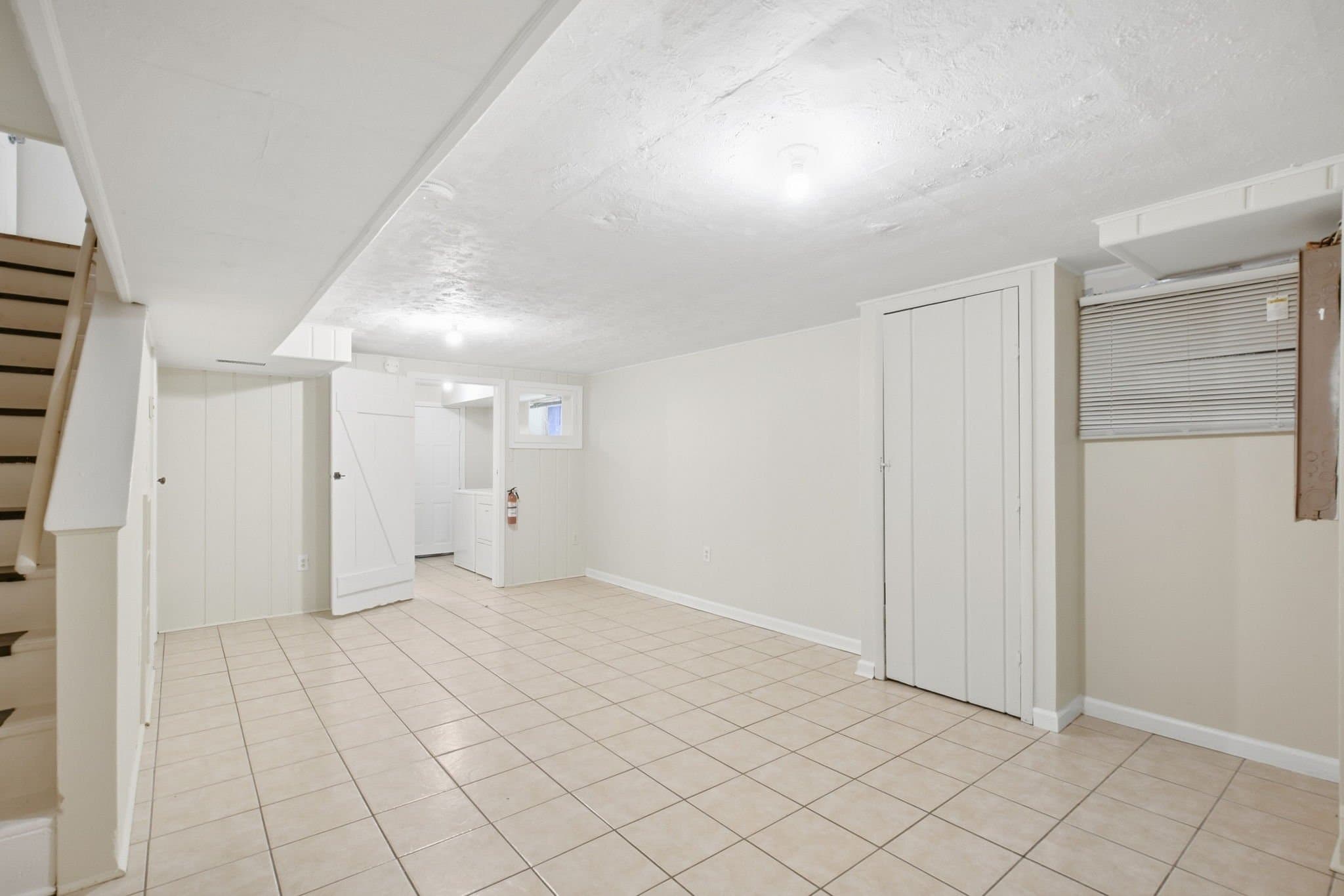 Washington Townhome: 4229 Fort Dupont Ter