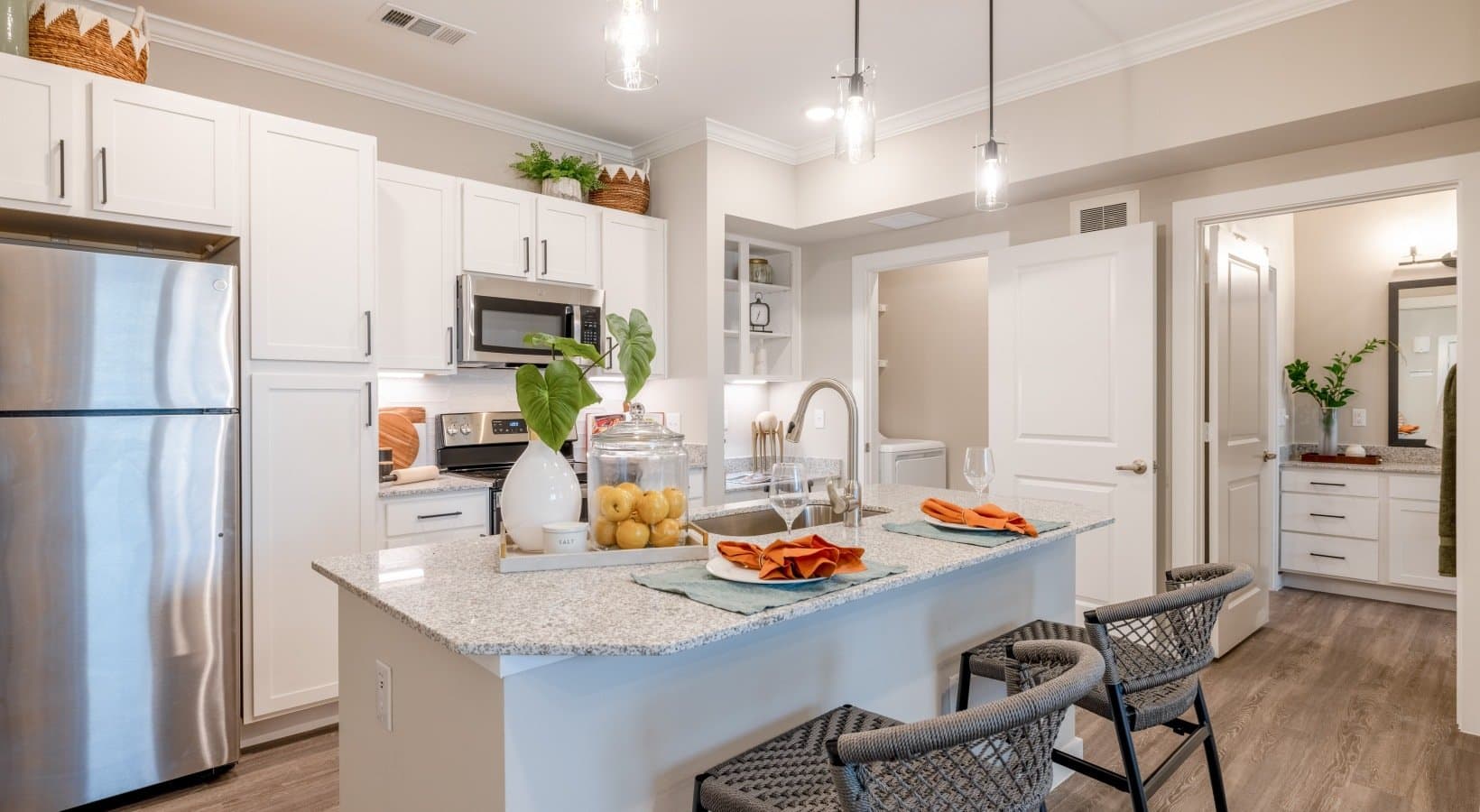 Austin Apartment: 8001 E william Cannon