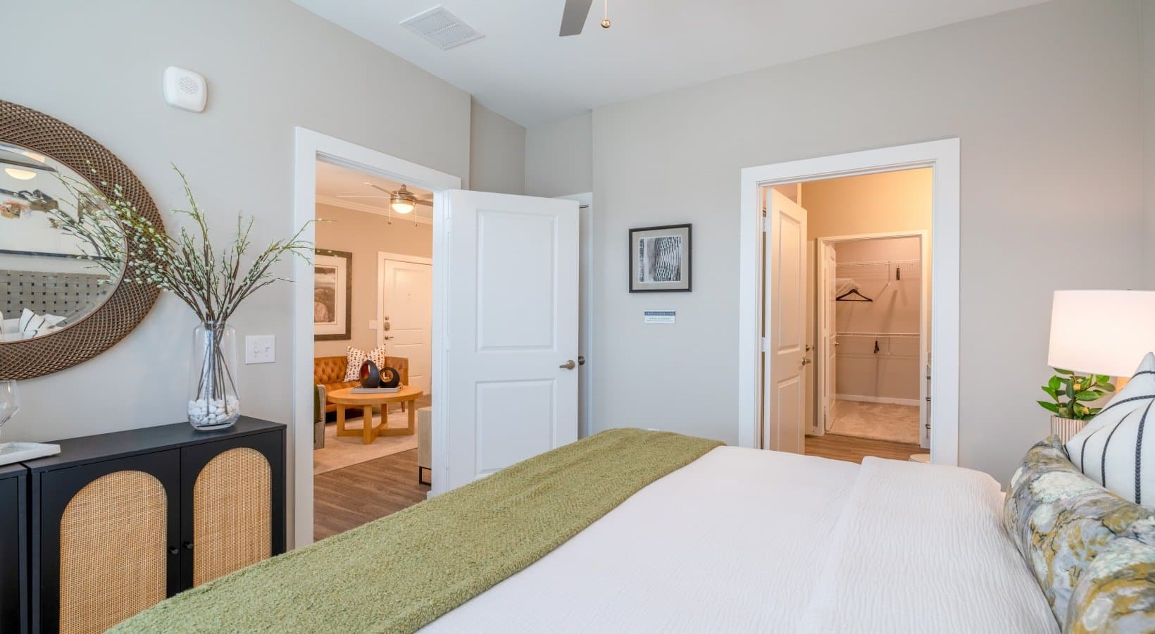 Austin Apartment: 8001 E william Cannon