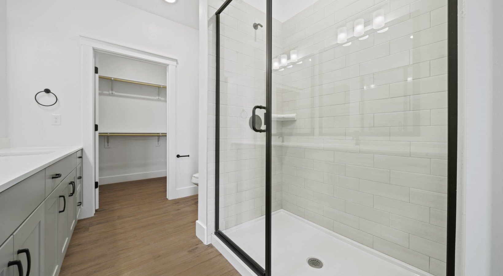 Austin Apartment: 7205 E Ben white Blvd