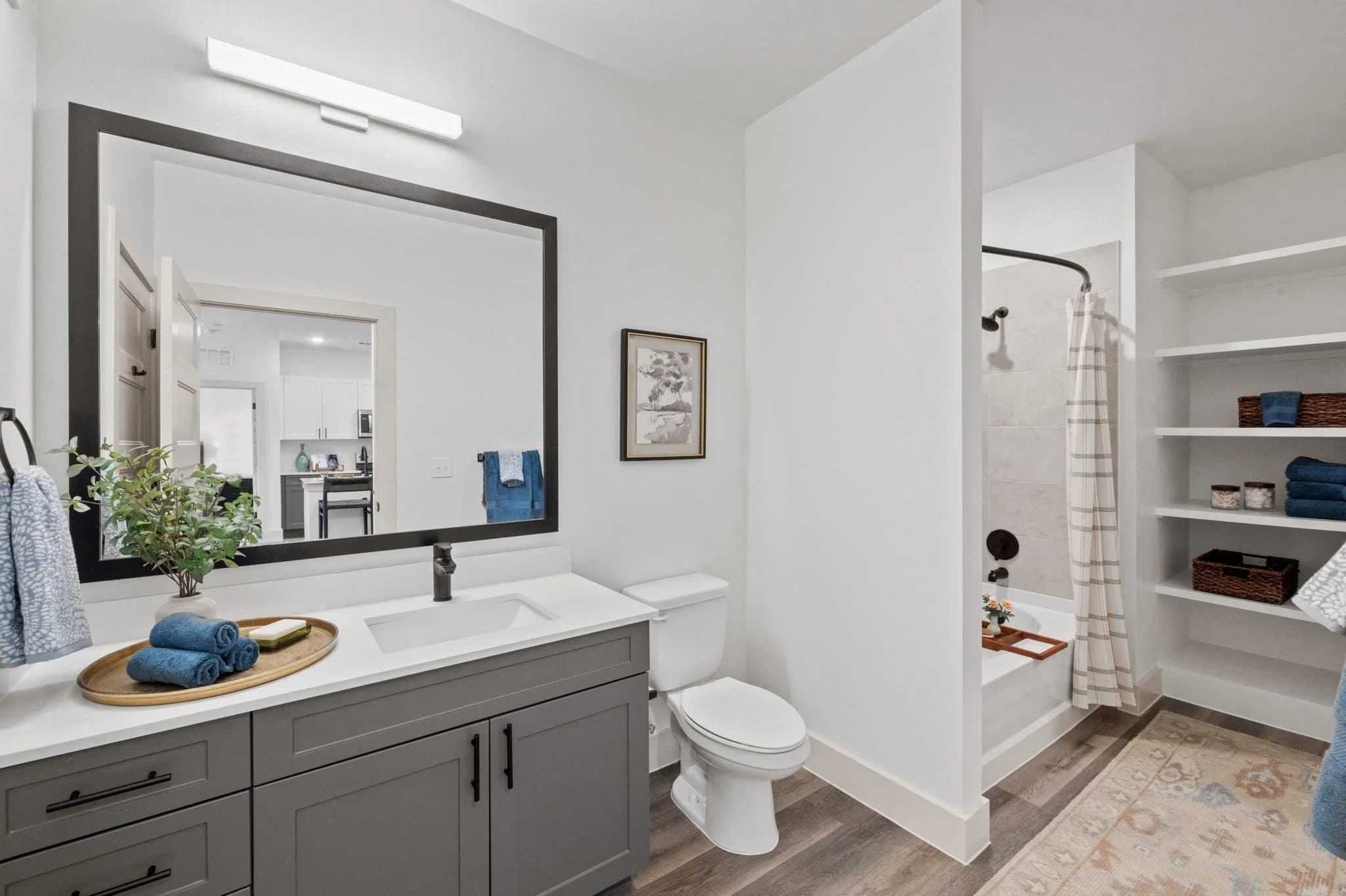Creedmor Apartment: 12115 Creedmoor Municipal Dr
