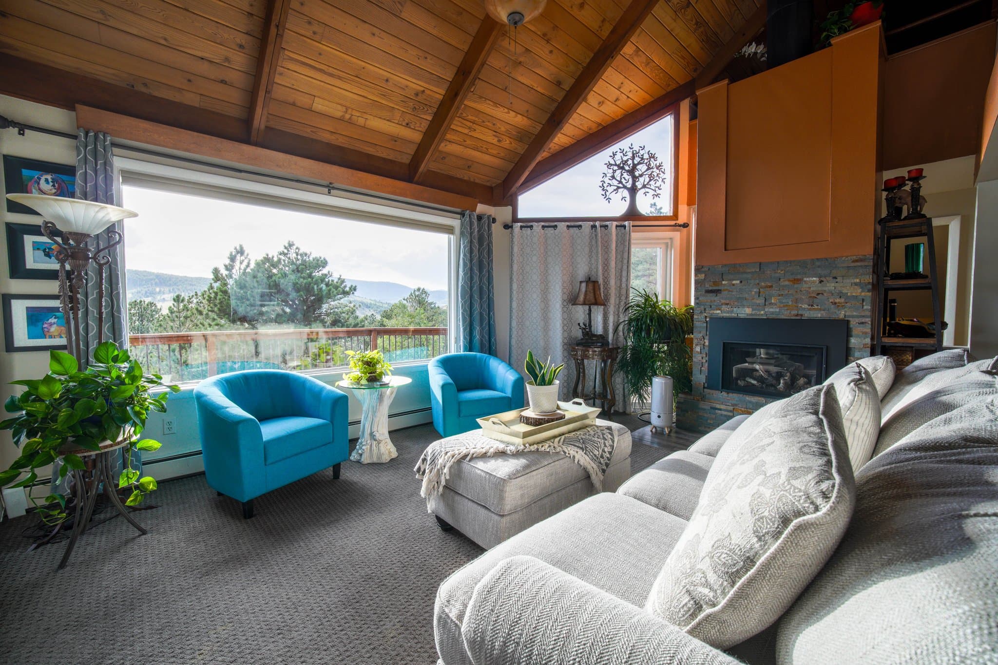 Loveland House: 234 Greenwood Dr