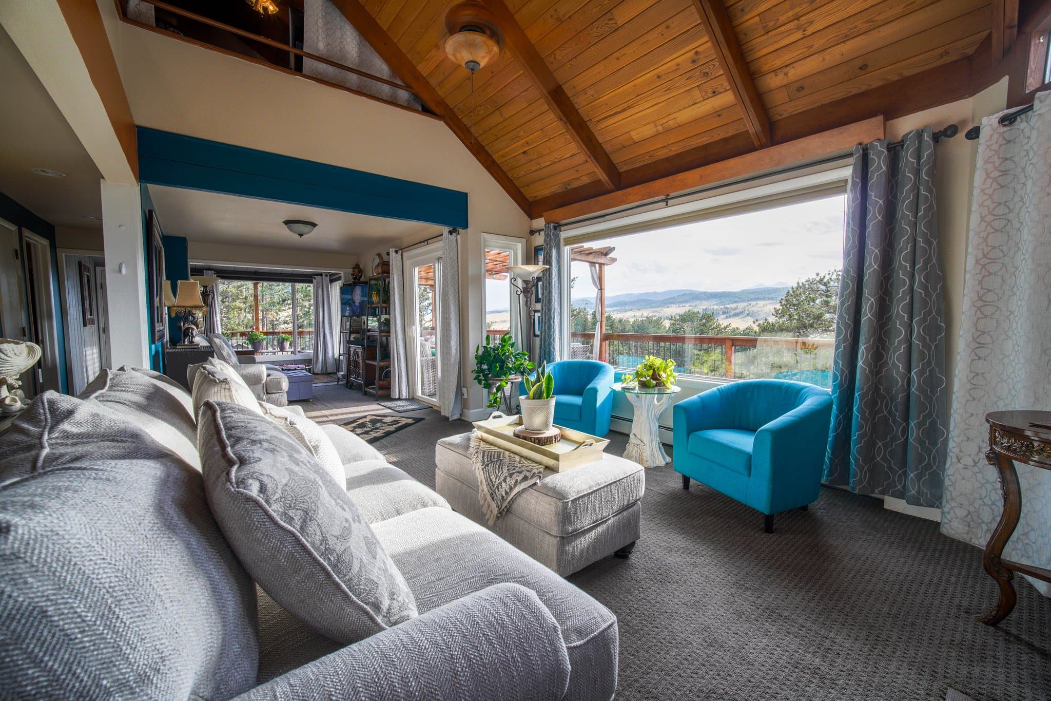 Loveland House: 234 Greenwood Dr