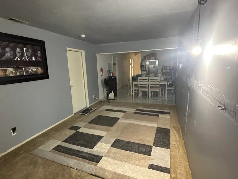 Sacramento Single Room: 3331 9th Ave
