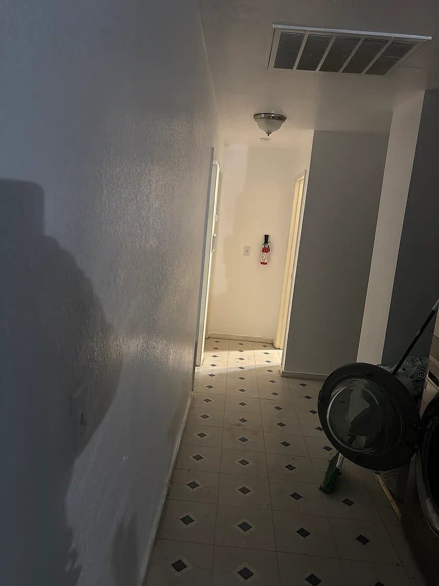 Sacramento Single Room: 3331 9th Ave