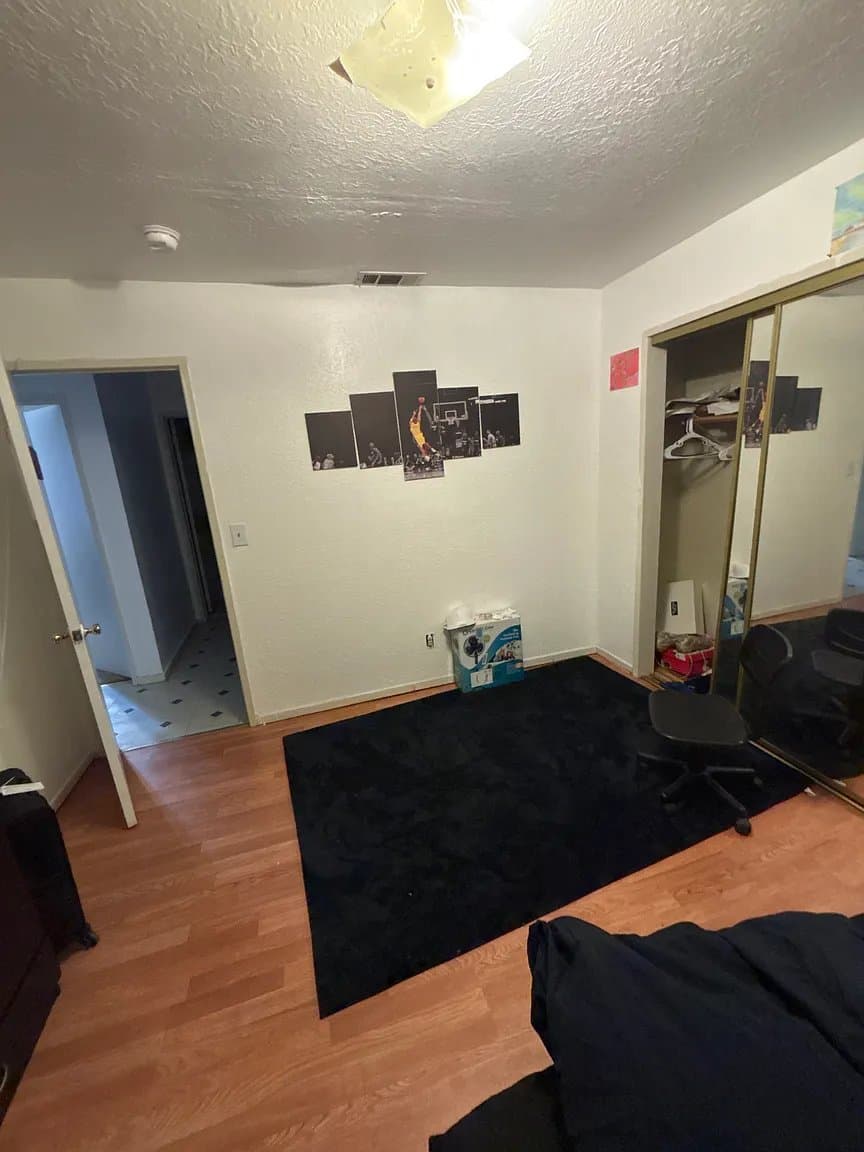 Sacramento Single Room: 3331 9th Ave