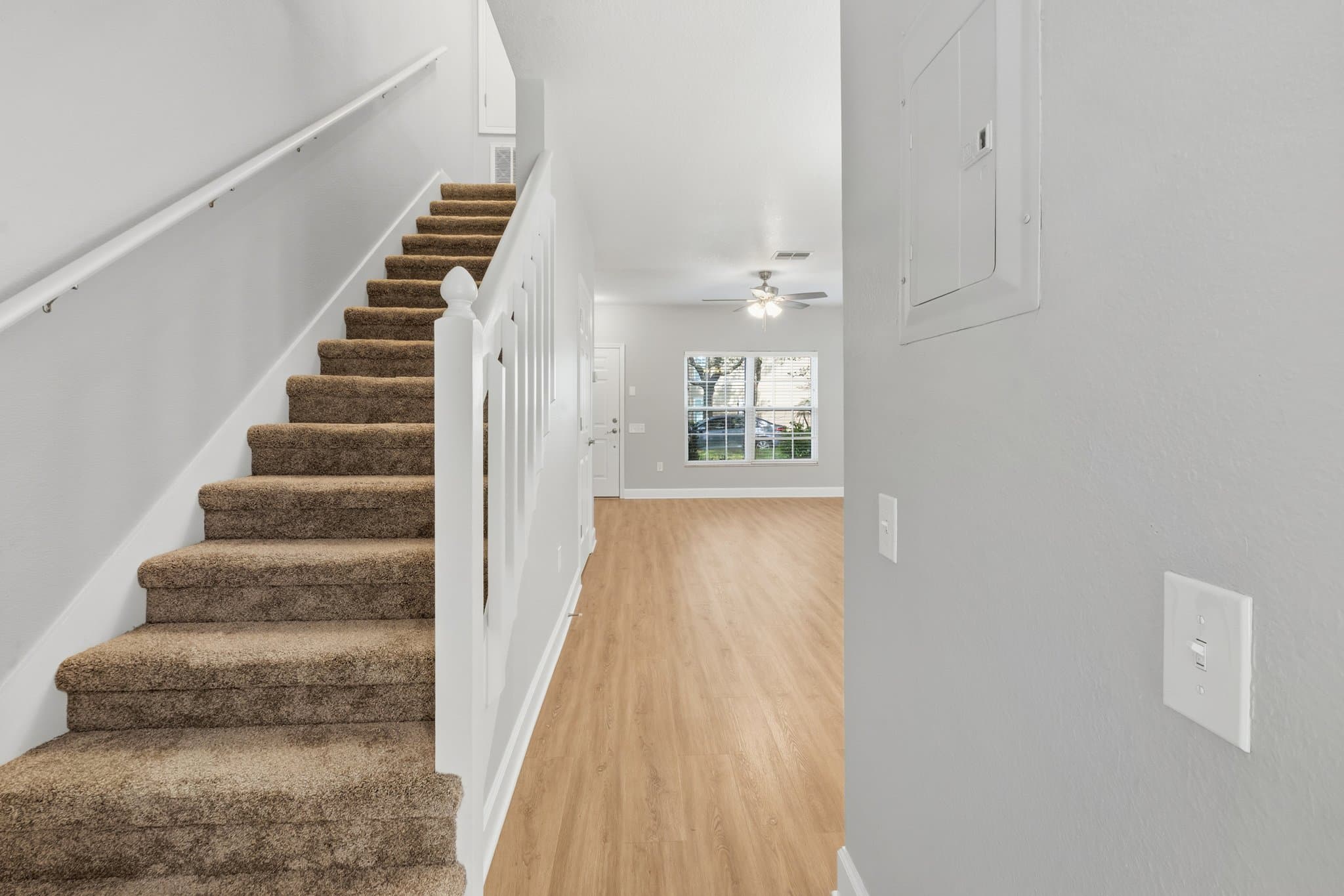 Tampa Townhome: 8671 Hunters Key Cir