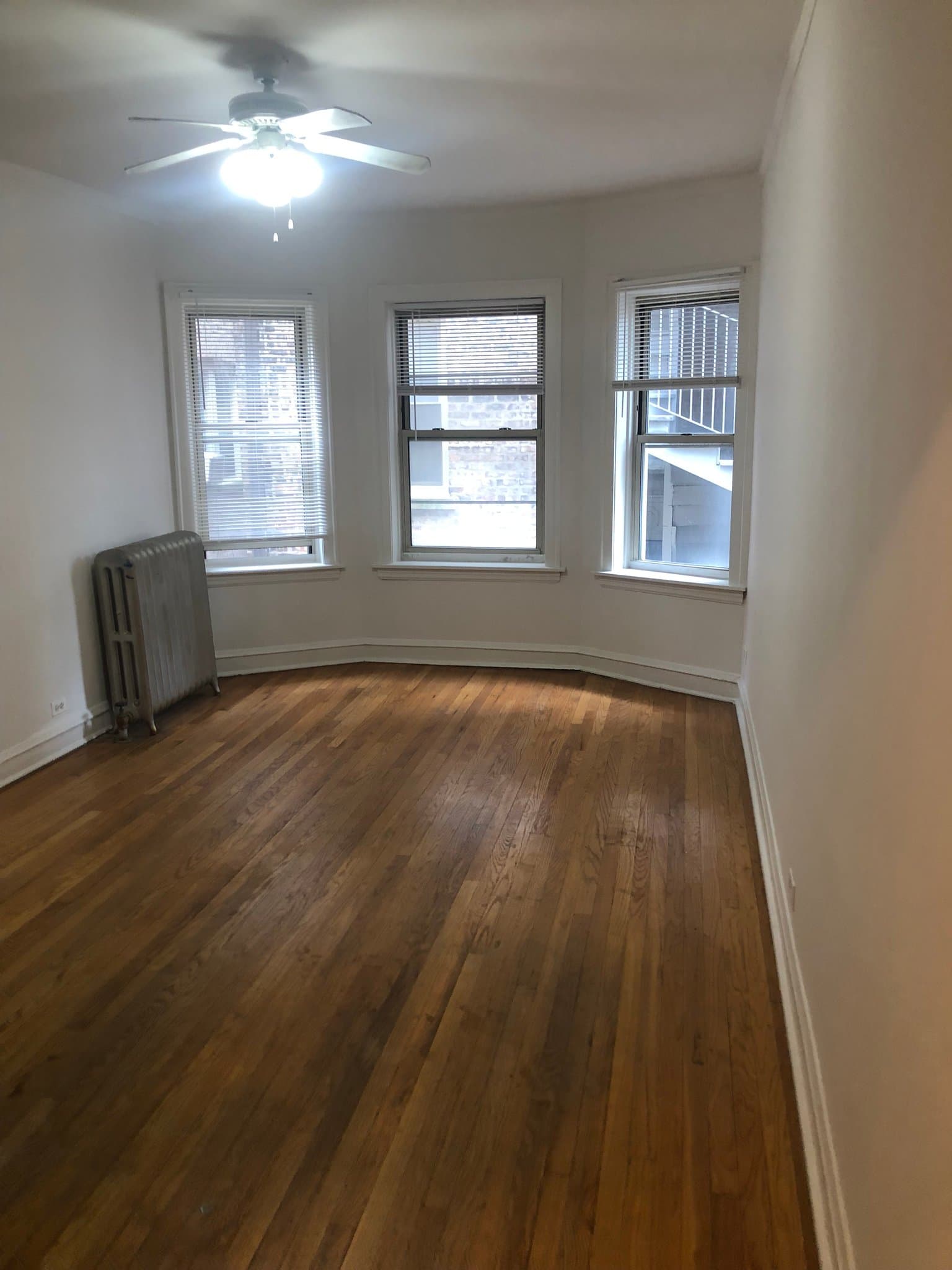 Oak Park Apartment: 822 S Austin