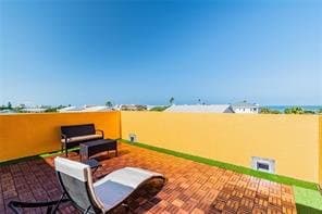 Indian Rocks Beach Townhome: 2108 1st St