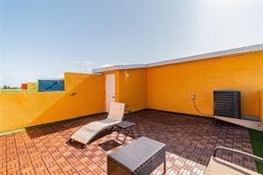 Indian Rocks Beach Townhome: 2108 1st St