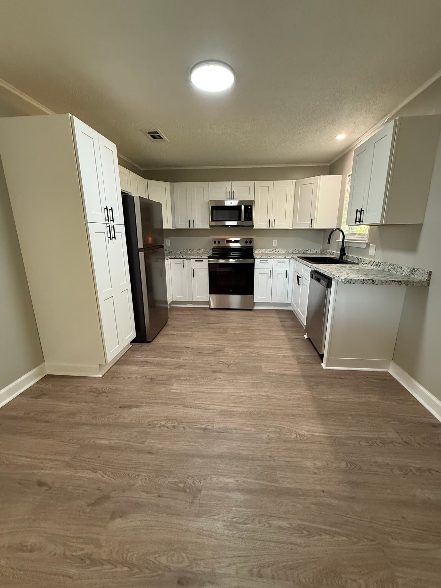 Senatobia House: 302 Scott St