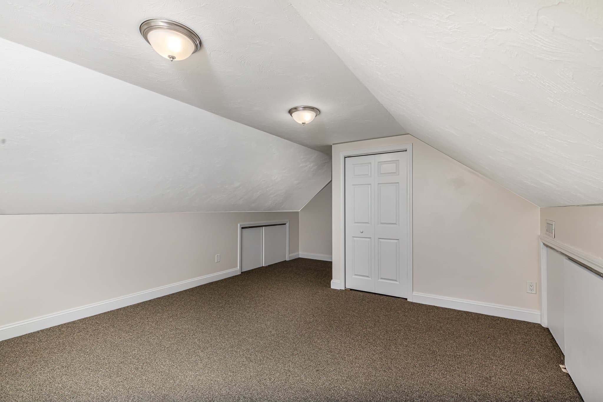 Salem Townhome: 12 Woodbury Ct