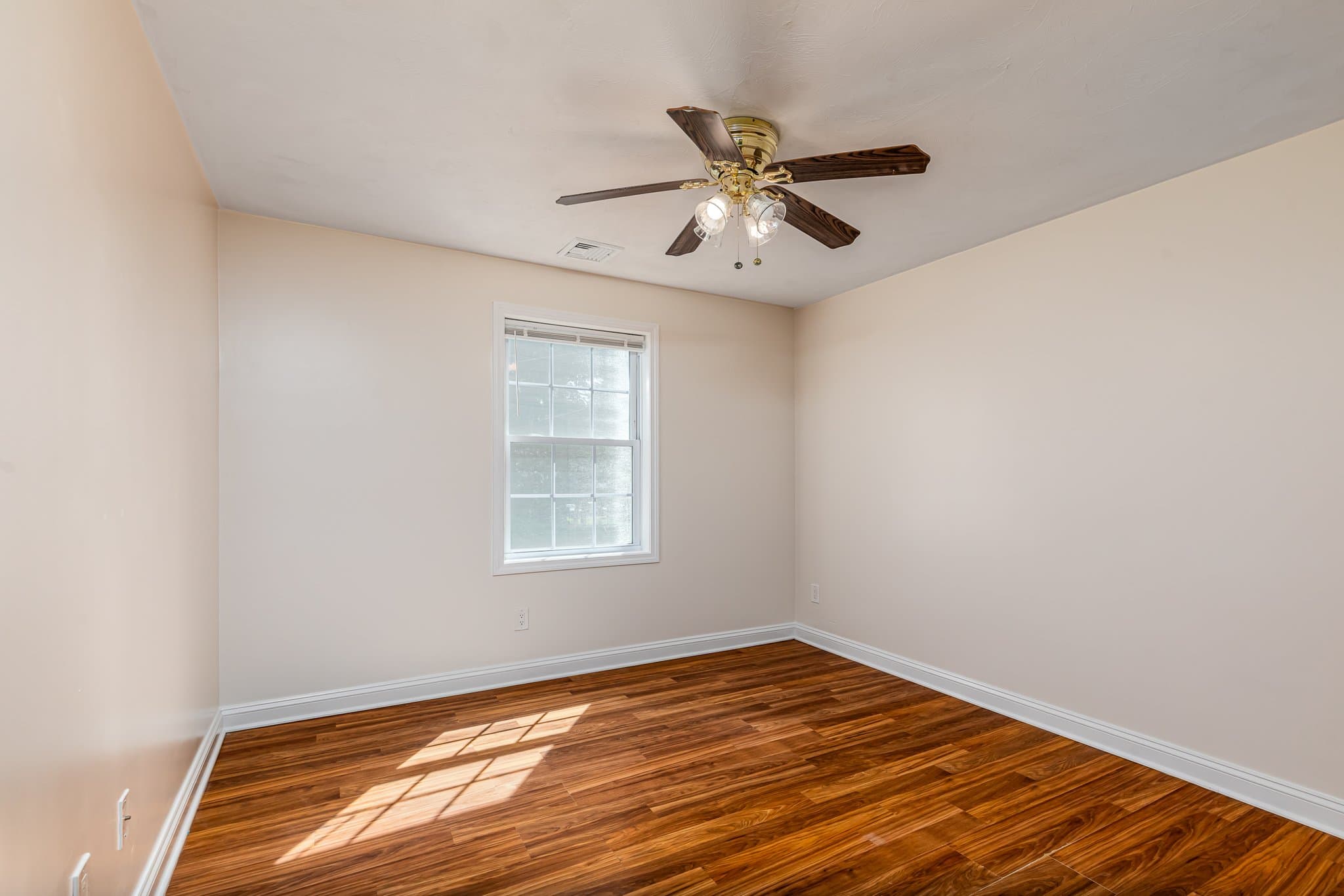 Salem Townhome: 12 Woodbury Ct