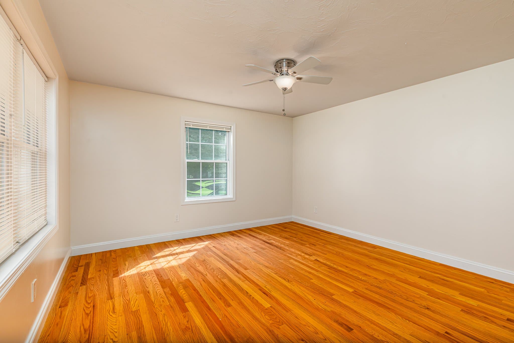 Salem Townhome: 12 Woodbury Ct