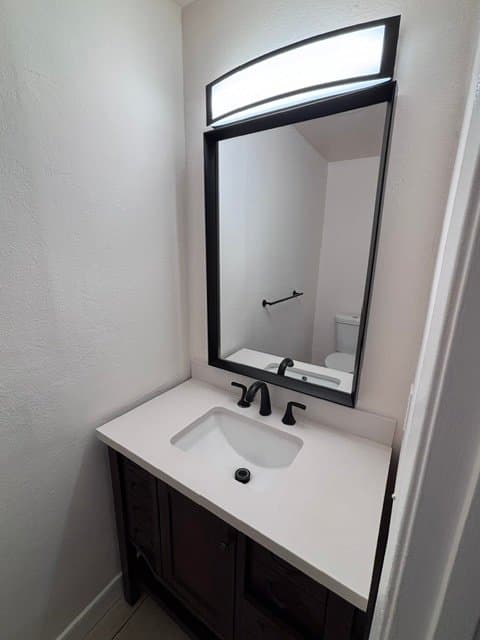 Inglewood Condo: 720 Eucalyptus Ave