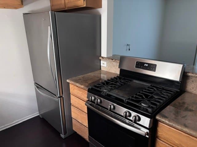Inglewood Condo: 720 Eucalyptus Ave
