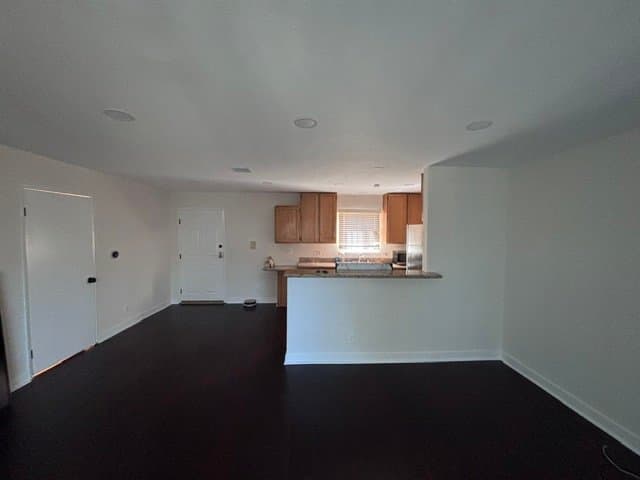 Inglewood Condo: 720 Eucalyptus Ave