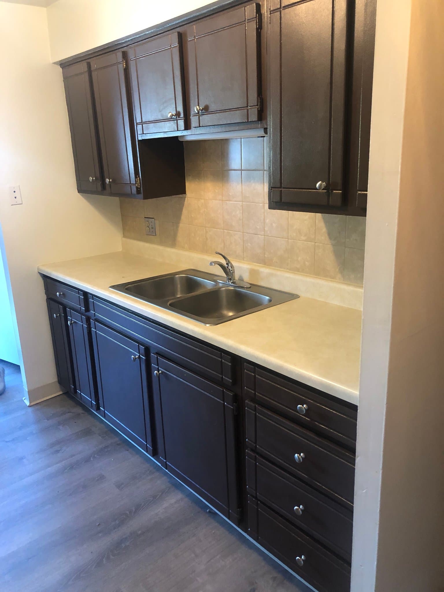 Waukegan Apartment: 336 North Green Bay Rd
