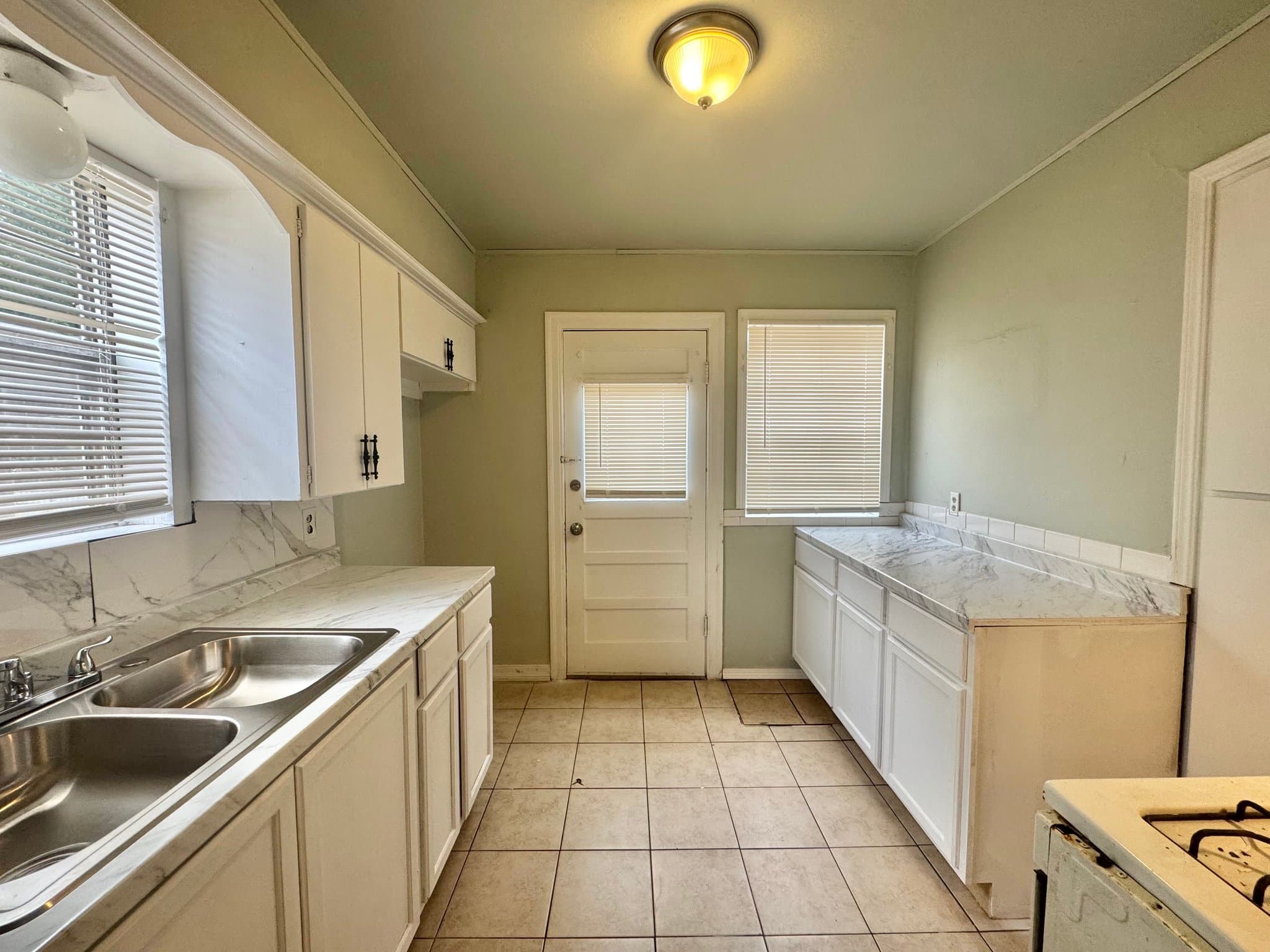 Oklahoma City House: 1000 N Tabor Ave