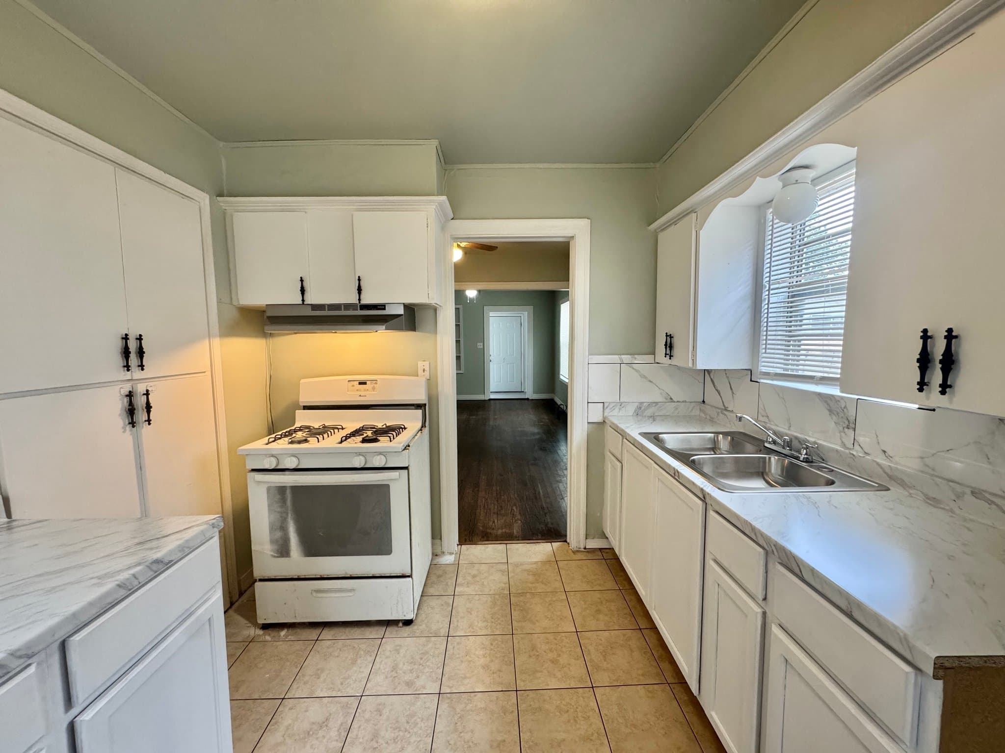 Oklahoma City House: 1000 N Tabor Ave