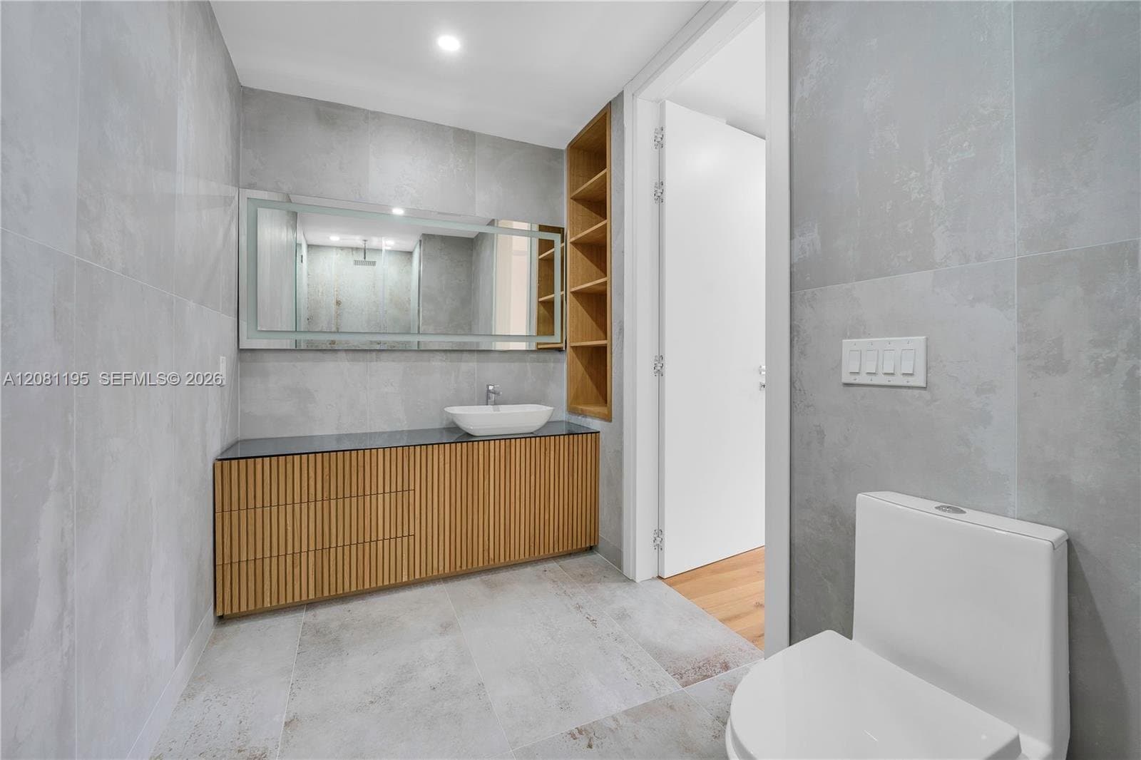 Coral Gables House: 728 Majorca Ave