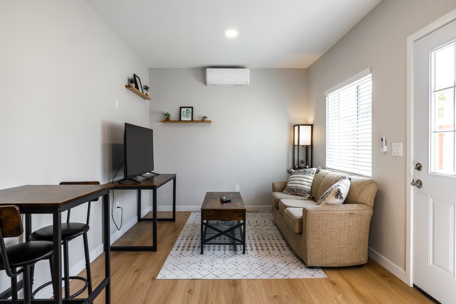 La Mesa House: 7570 Ohio Place