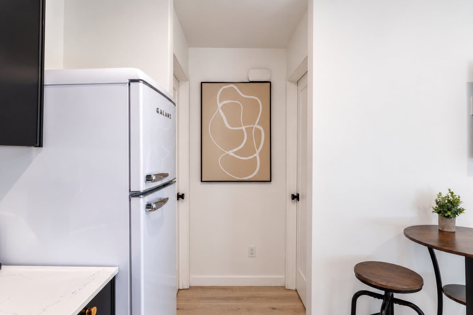 La Mesa House: 7580 Saranac Ave