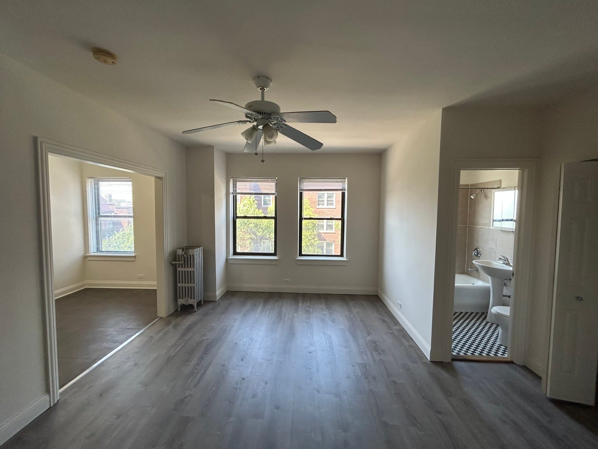 Chicago Apartment: 7300 South Shore Dr
