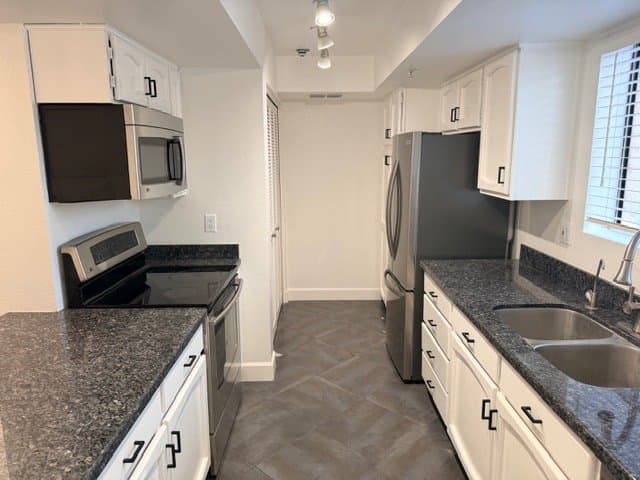 Scottsdale Condo: 3031 Civic Center Plz
