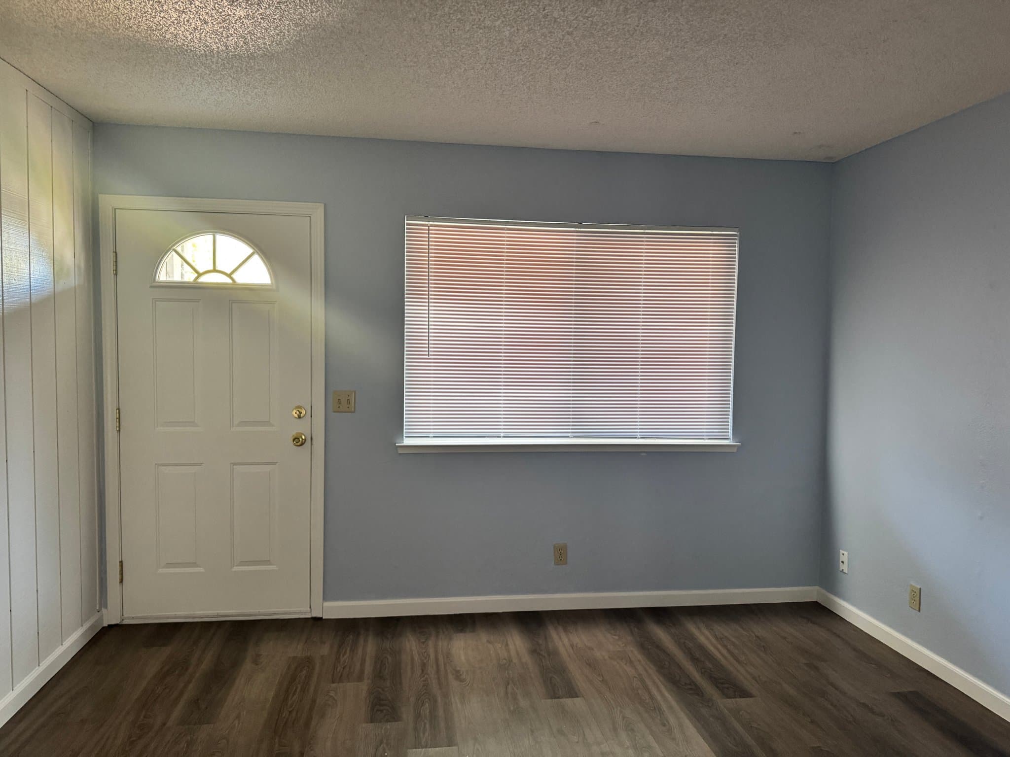 Fair Oaks Multiplex: 7442 Tierra Way
